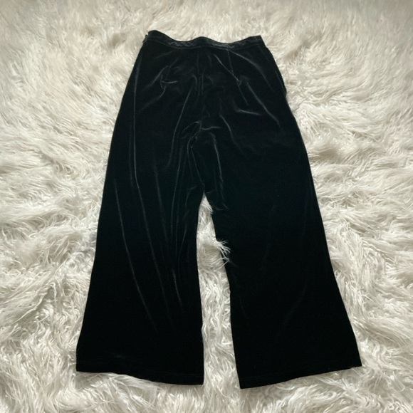 Abercrombie Wide Leg Crop‎ Black Velvet Pants - Picture 4 of 4